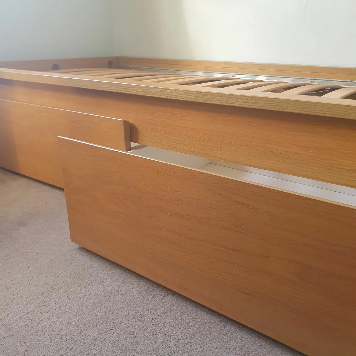 Single Bed - Image 2