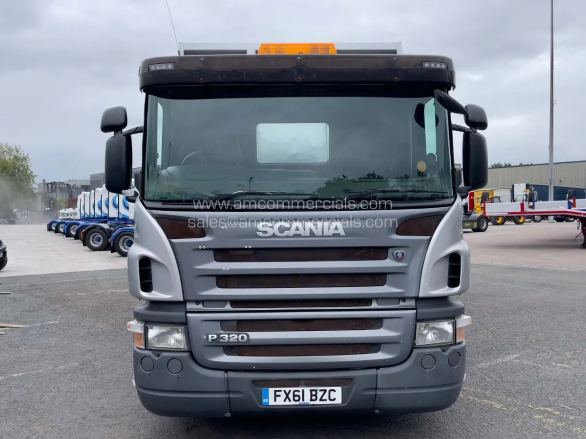 2011 (61) SCANIA P320 DROPSIDE TIPPER DRAWBAR OUTF - Image 2