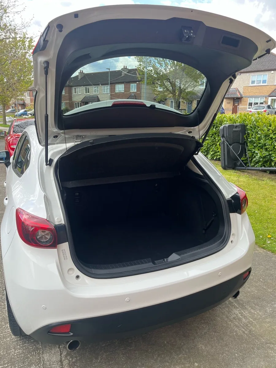Mazda 3 - Image 4