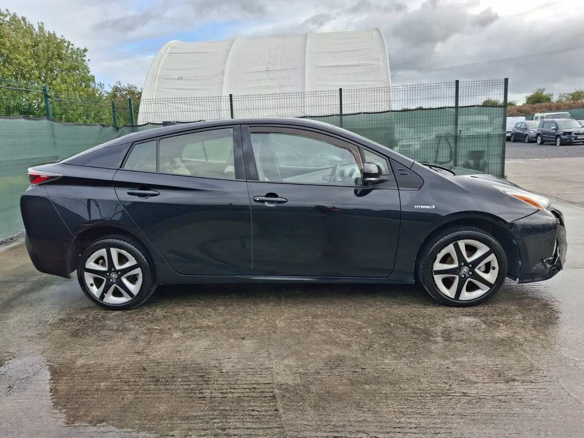 2017 Toyota Prius 1.8 Hybrid - Image 1