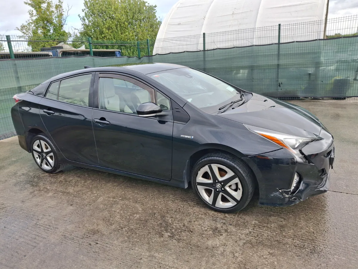2017 Toyota Prius 1.8 Hybrid - Image 2