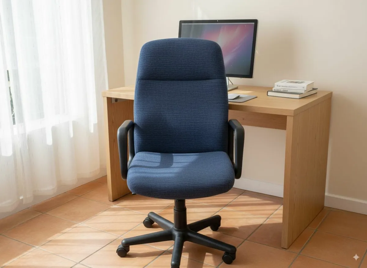 Stylish Blue Office Chair – Ergonomic, Adjustable - Image 1