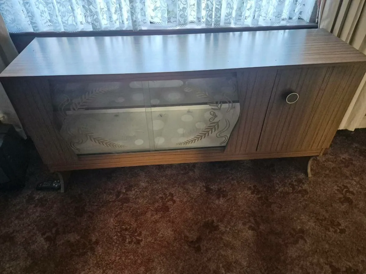 Glass cabinets - Image 1