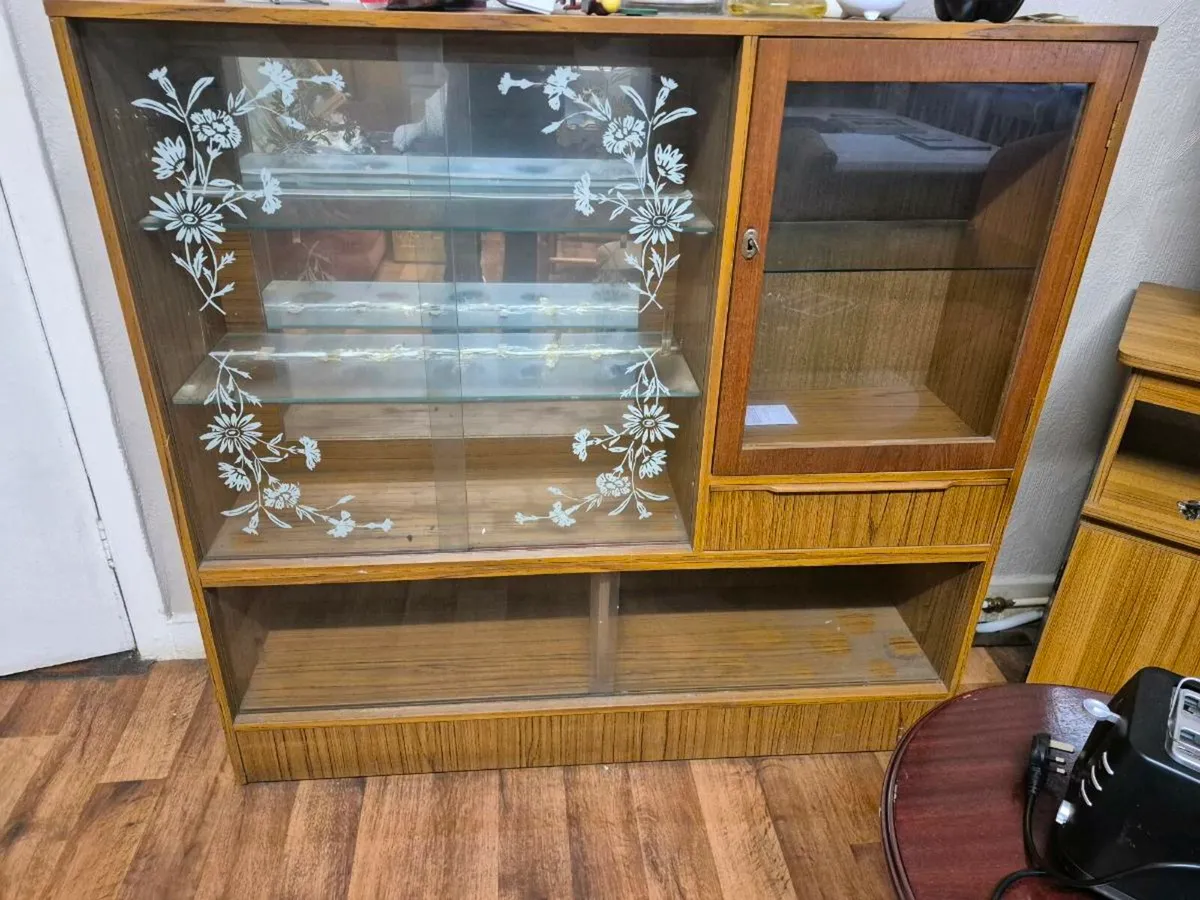 Glass cabinets - Image 2