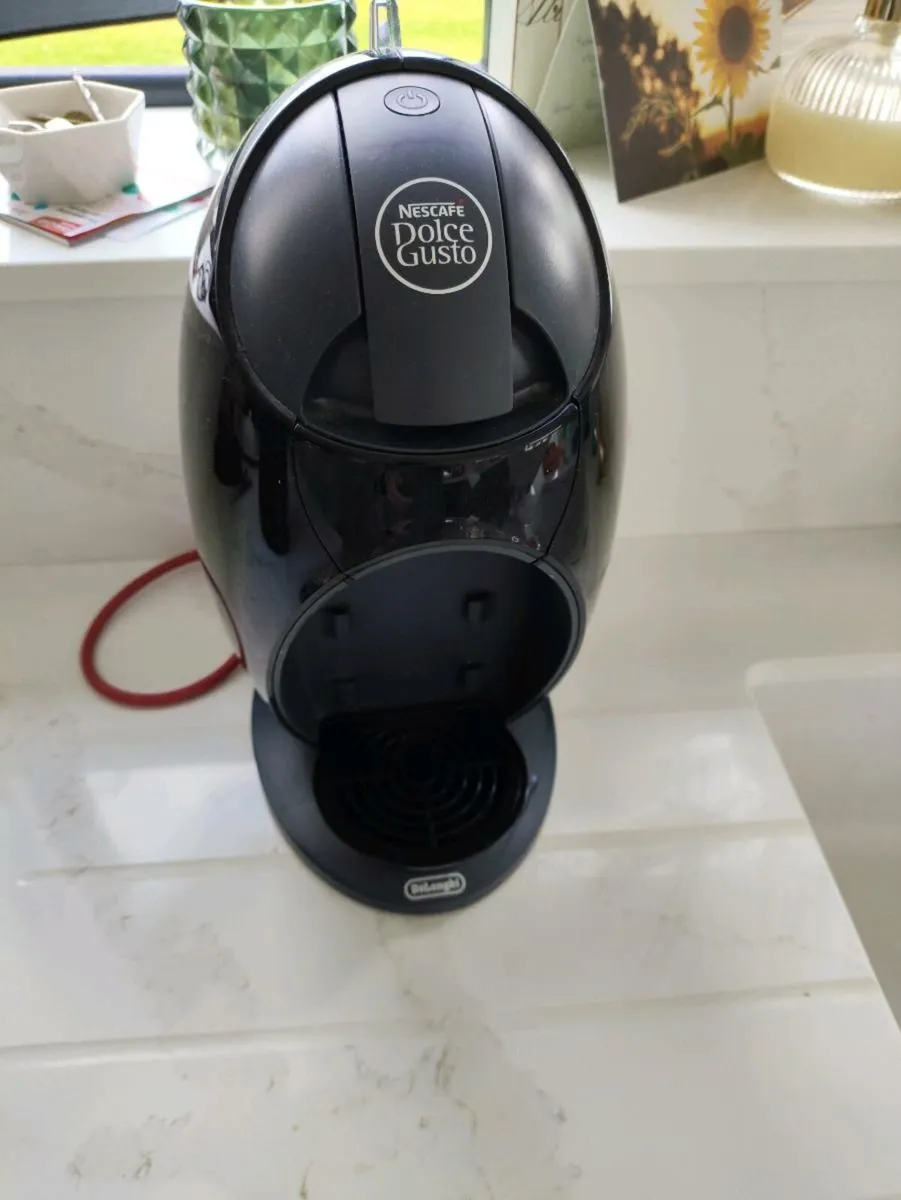 Dulce Gusto Coffee pod machine
