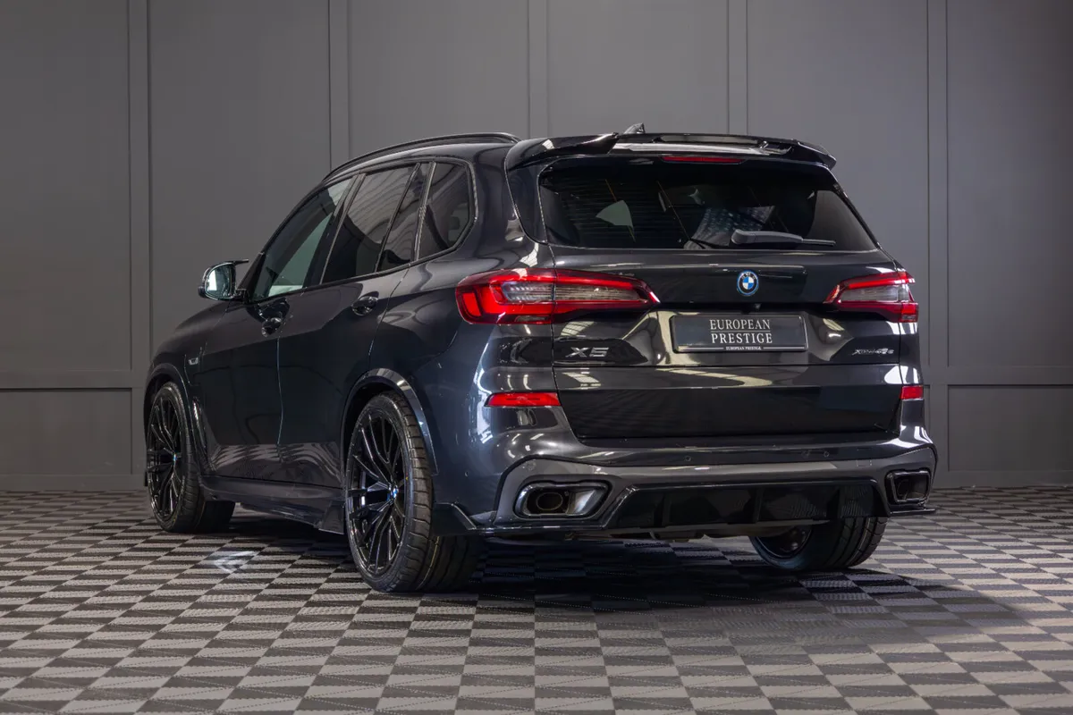 222 BMW X5 X-Drive 45e M-Sport - Image 4