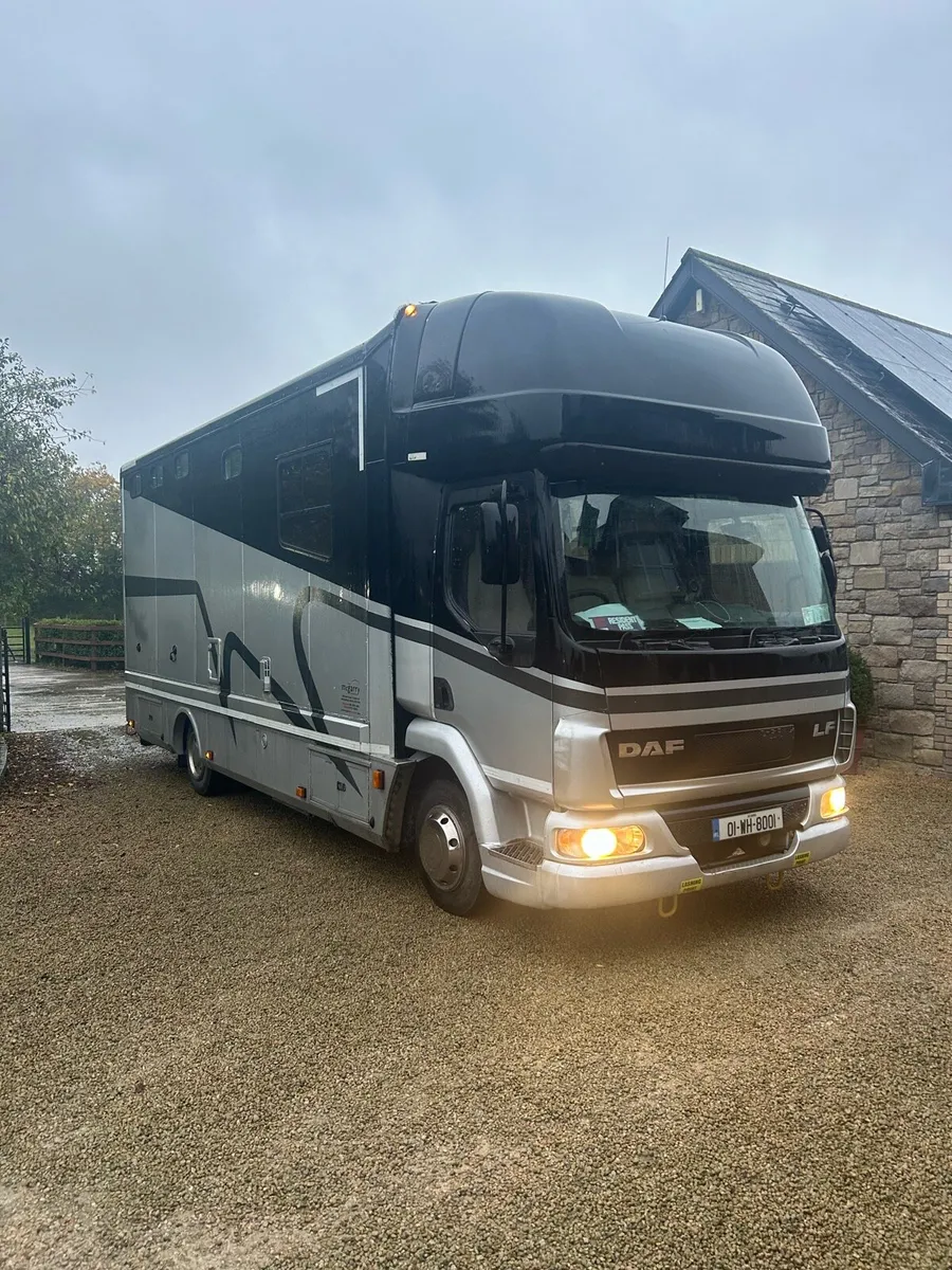 Horse Lorry - Image 4