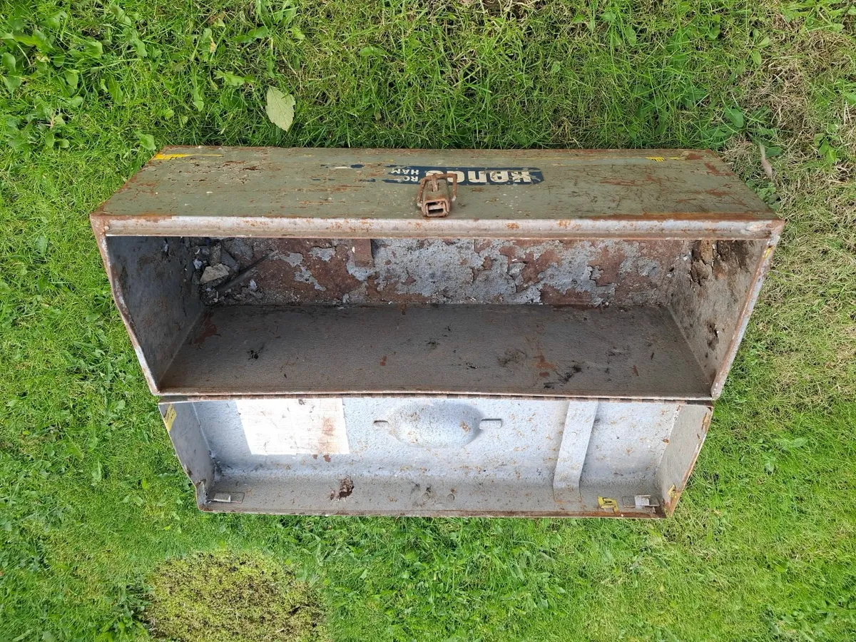 Metal tool box - Image 2