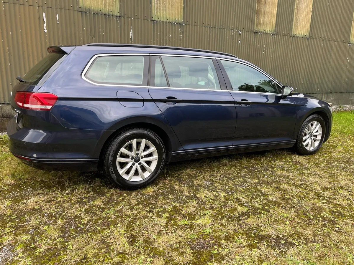 VW Passat Estate 1.6TDI CLine - Image 4