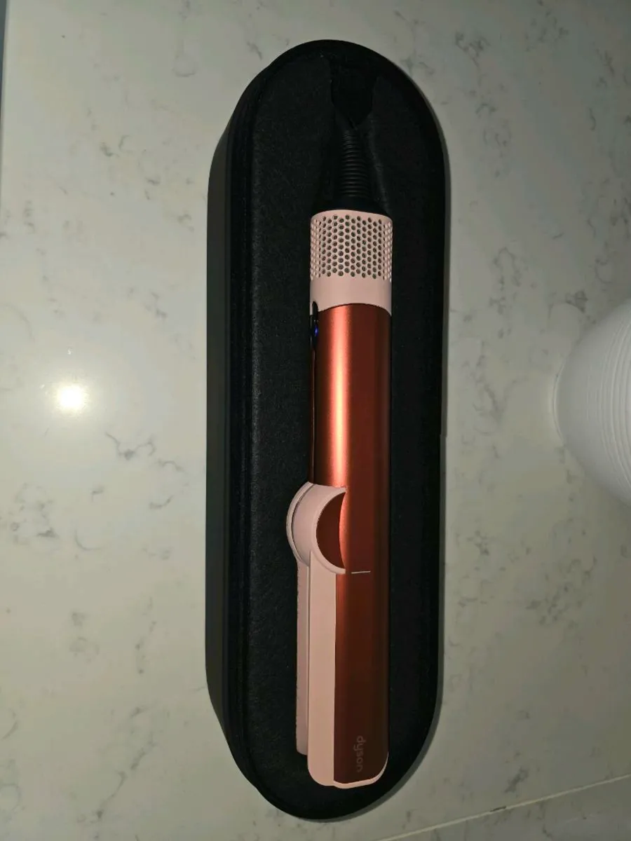 Dyson airstrait - Image 2