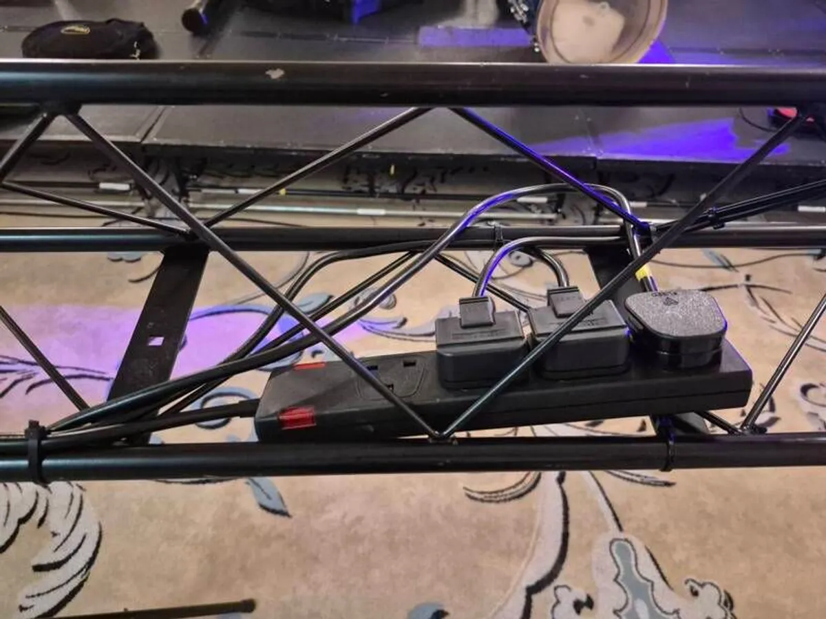 stage lights truss including 4 x ADJ mega hex par lights and plug board - Image 4