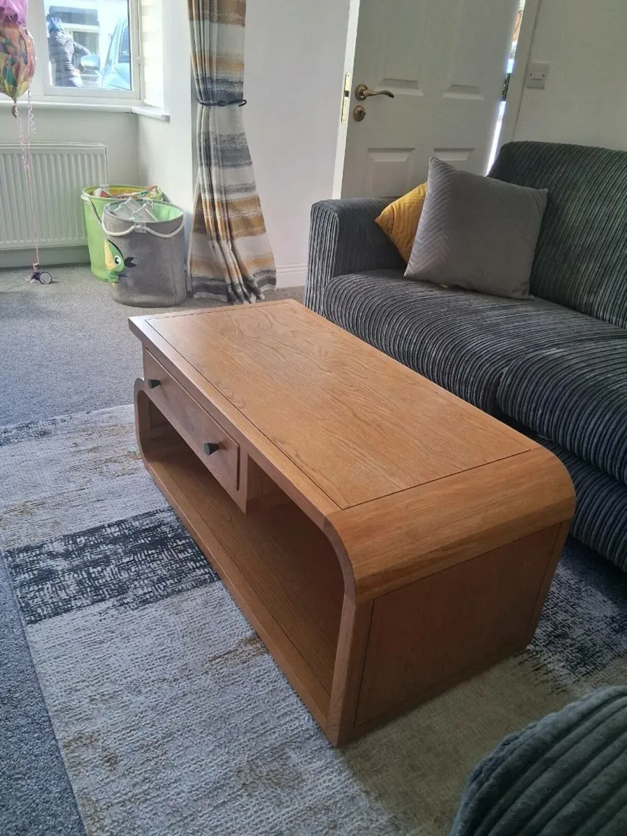 Solid oak coffee table - Image 4