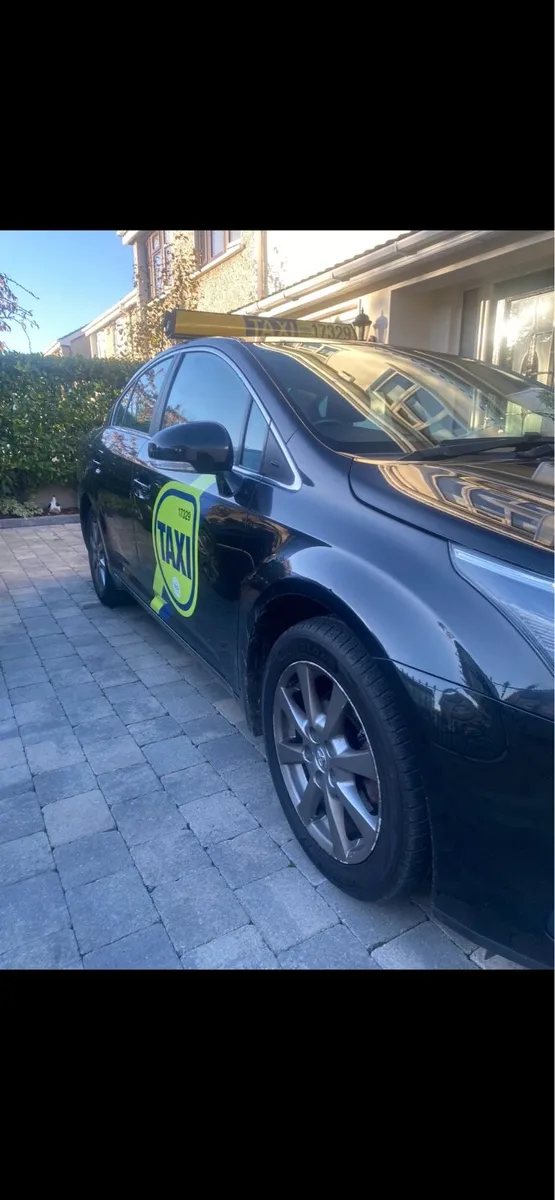 TAXI RENTAL available saloon car - Image 2