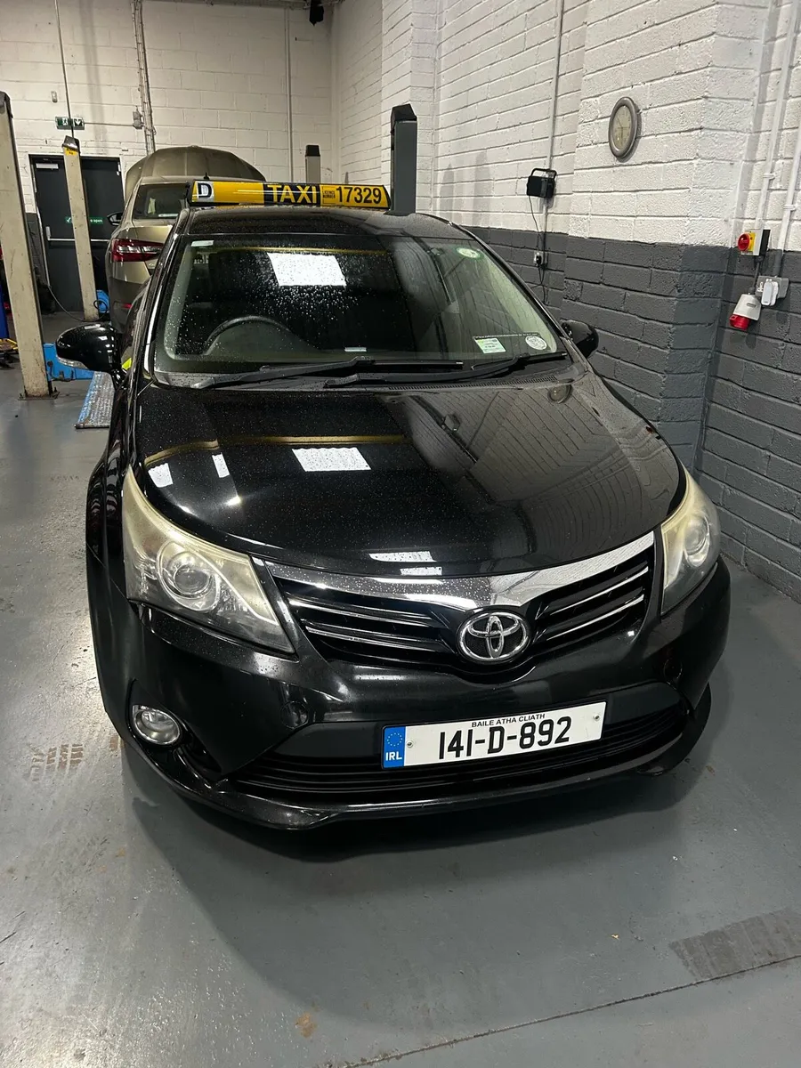 TAXI RENTAL available saloon car - Image 1