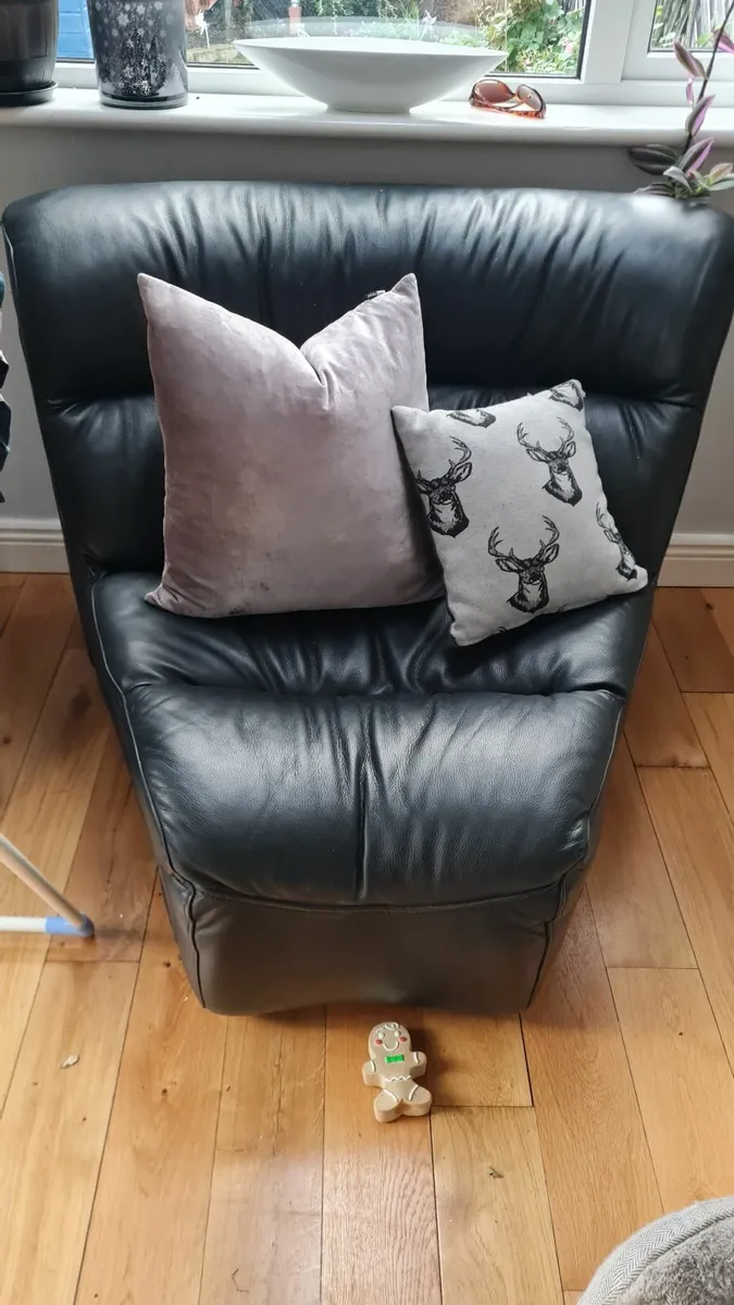 Sofa - Image 4