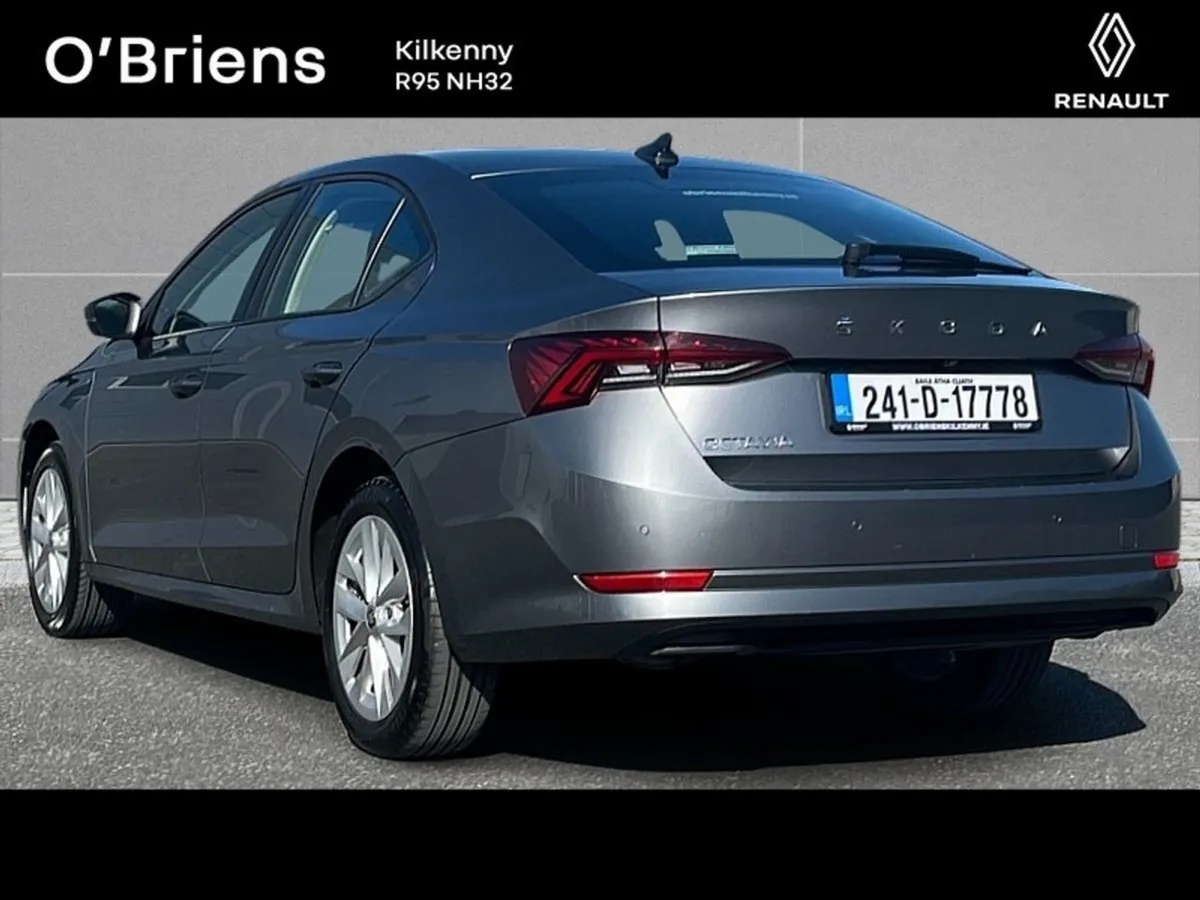 Skoda Octavia Ambition 2.0 TDI 115 BHP 4DR  1 Own - Image 3