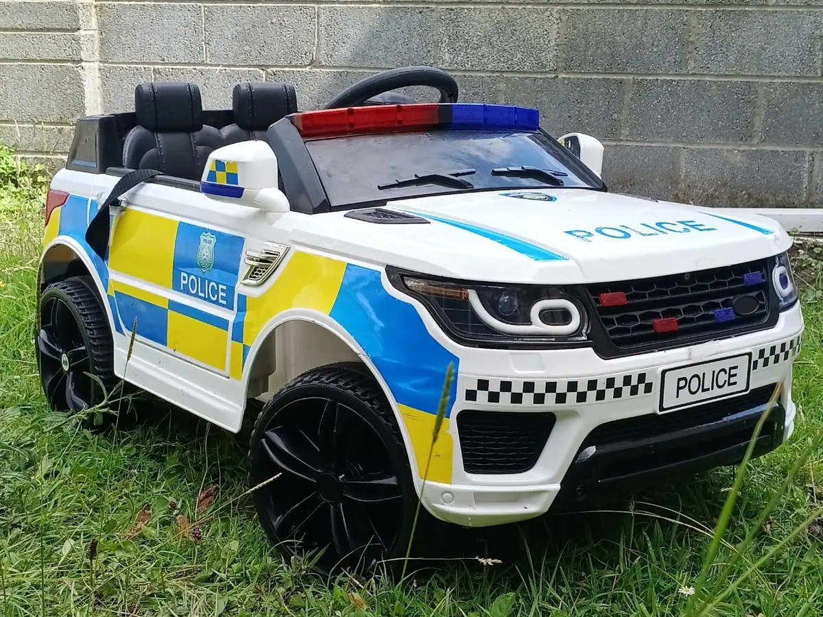 Kids battery powered police car - Image 1