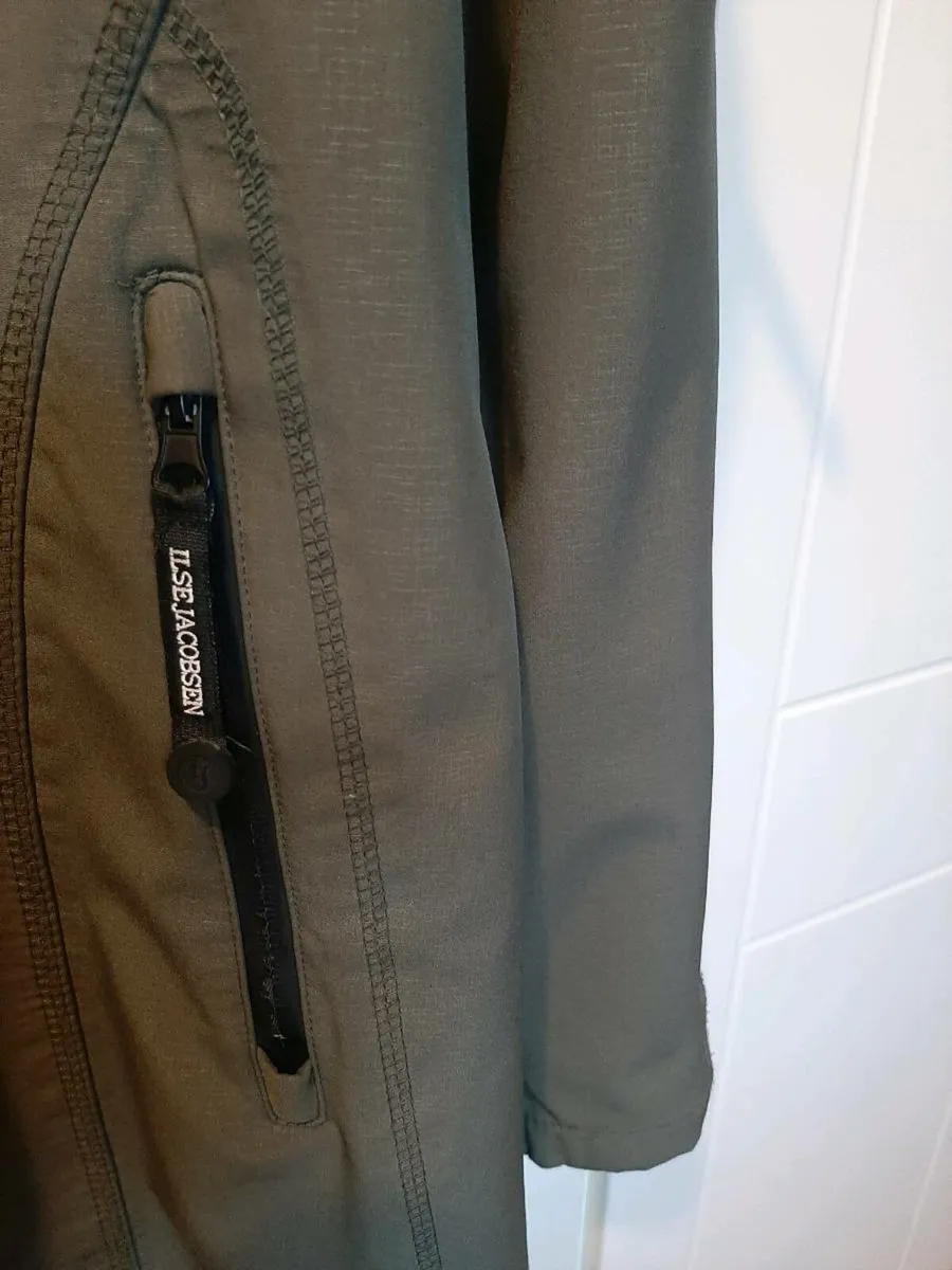 Rain coat - Image 3