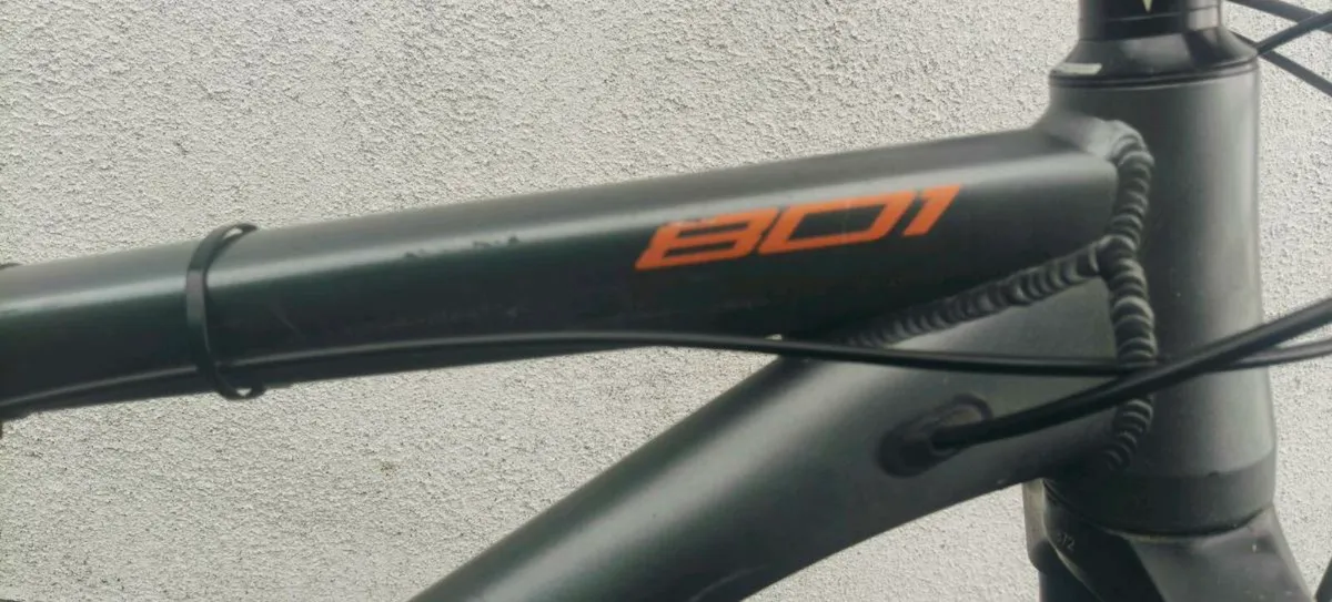 Whyte 801 Mountain Bike - Image 3