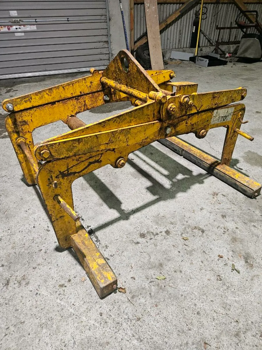Block grab - Image 1