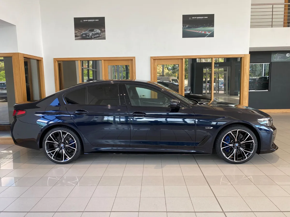 BMW 5-Series 2022  530e  Msport - Image 2