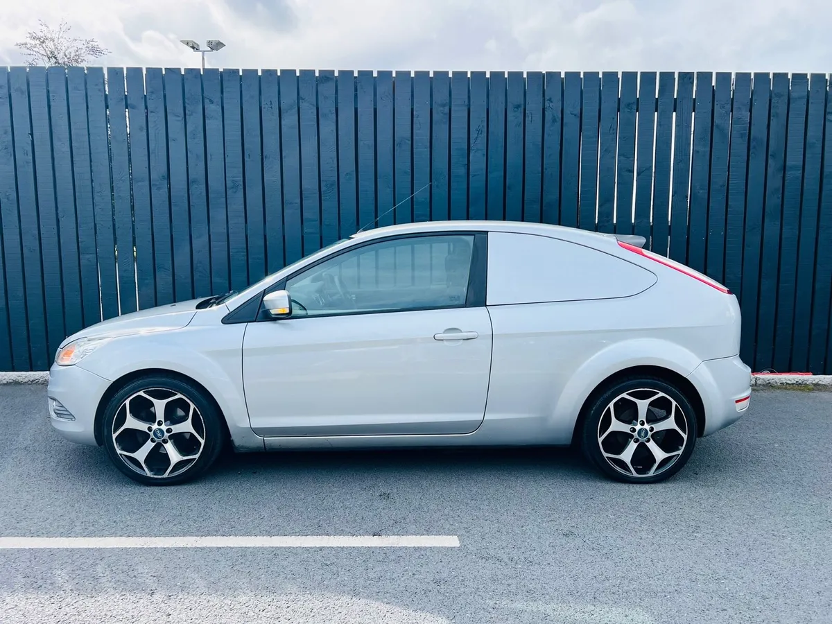 Ford Focus platinum edition CarVan TAX & CVRT - Image 3