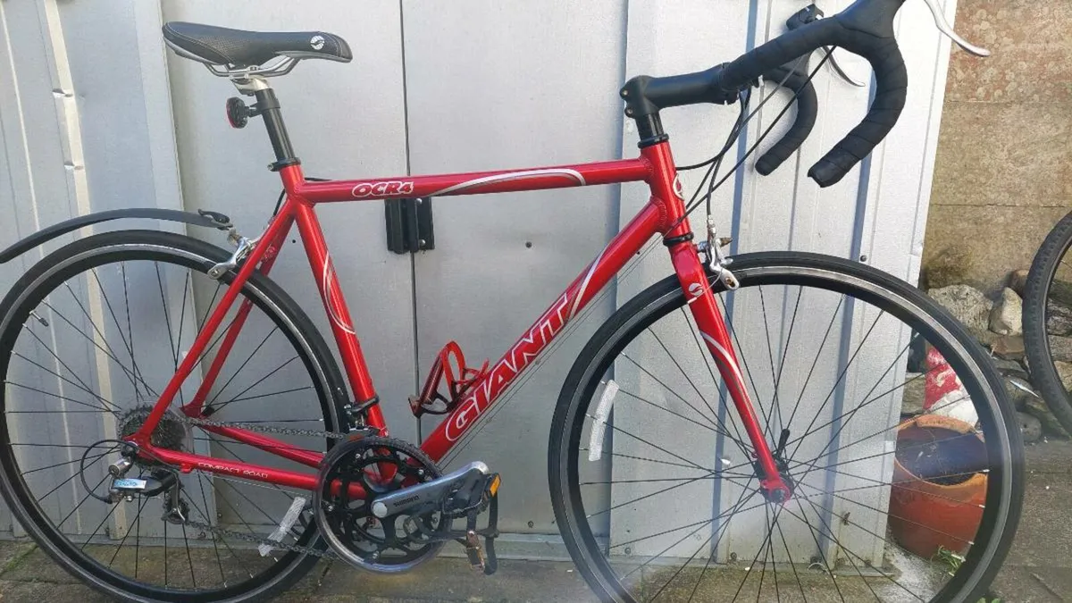 Giant Road Bike - Image 3