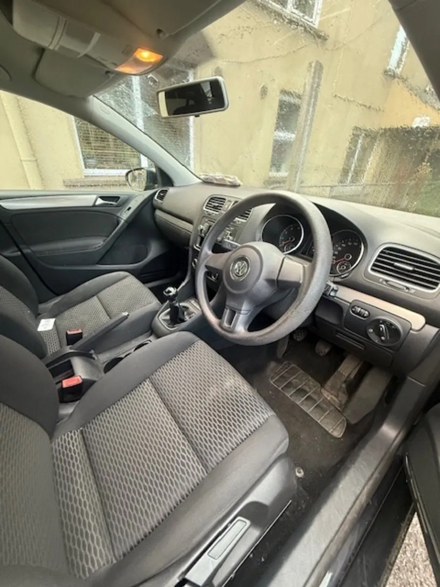 Volkswagen Golf 2012 - Image 3