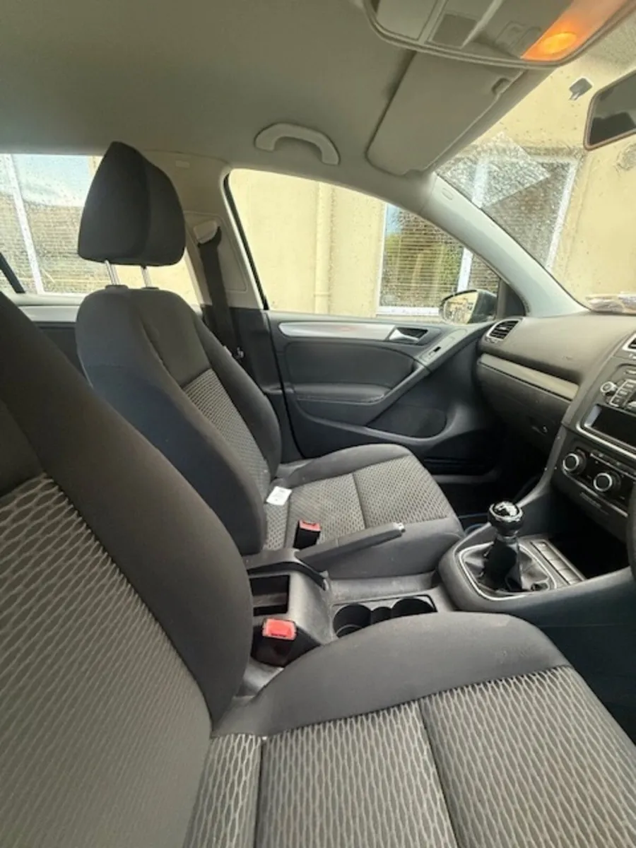Volkswagen Golf 2012 - Image 4