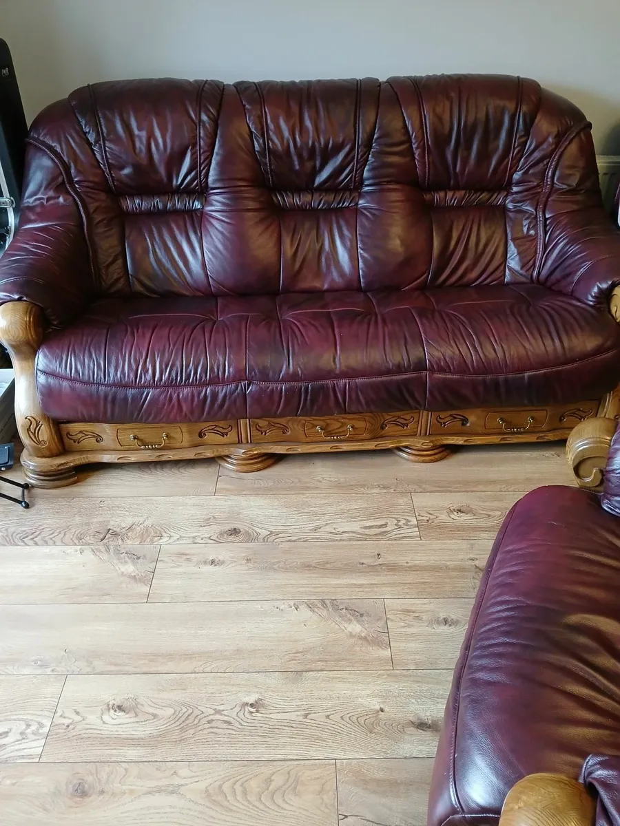 Suite of furniture - Image 2