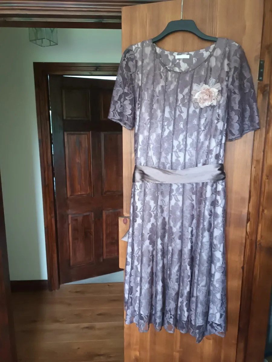 Mother of groom outfit's - Image 2