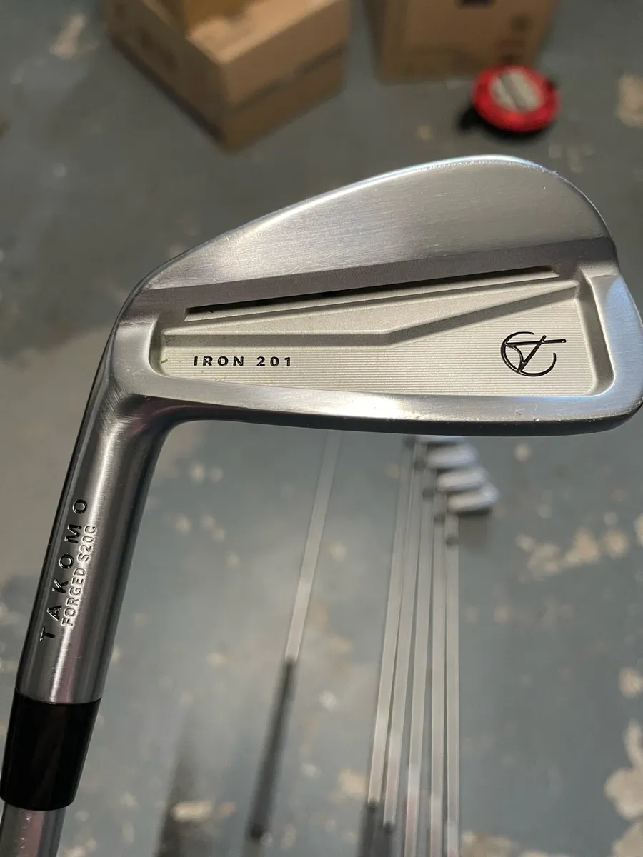 Left hand Takomo forged 201 irons 4-pw - Image 1