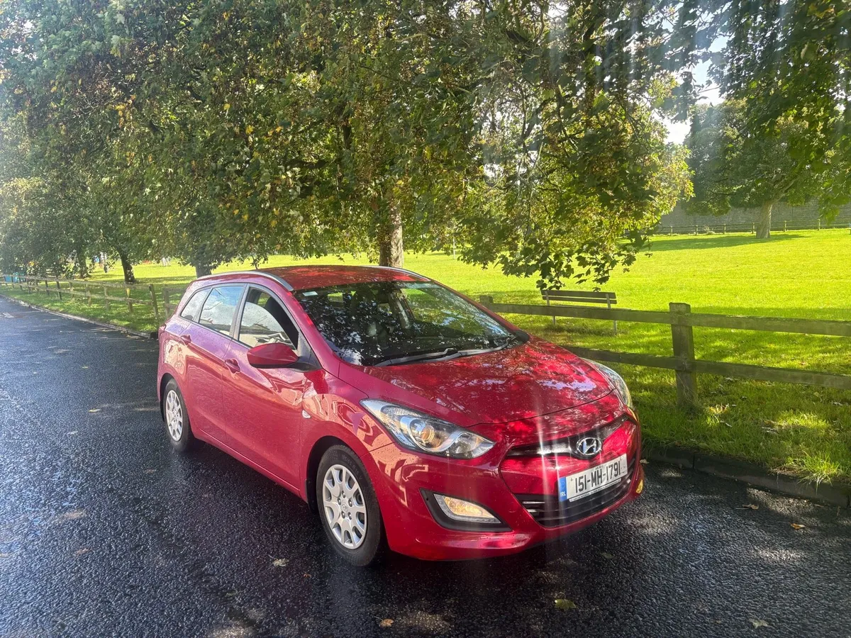 Hyundai i30 Estate - Image 2