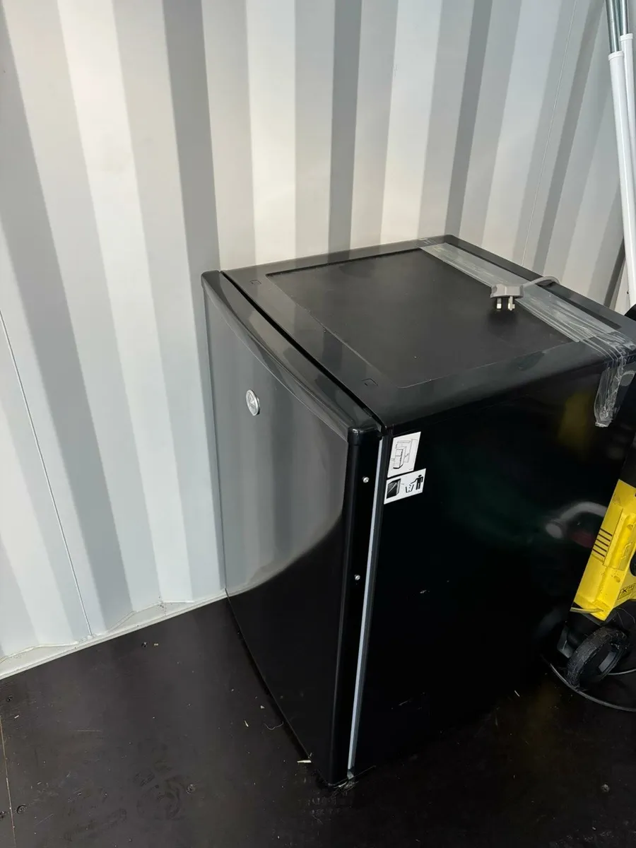Hoover Under Counter Fridge - Image 1