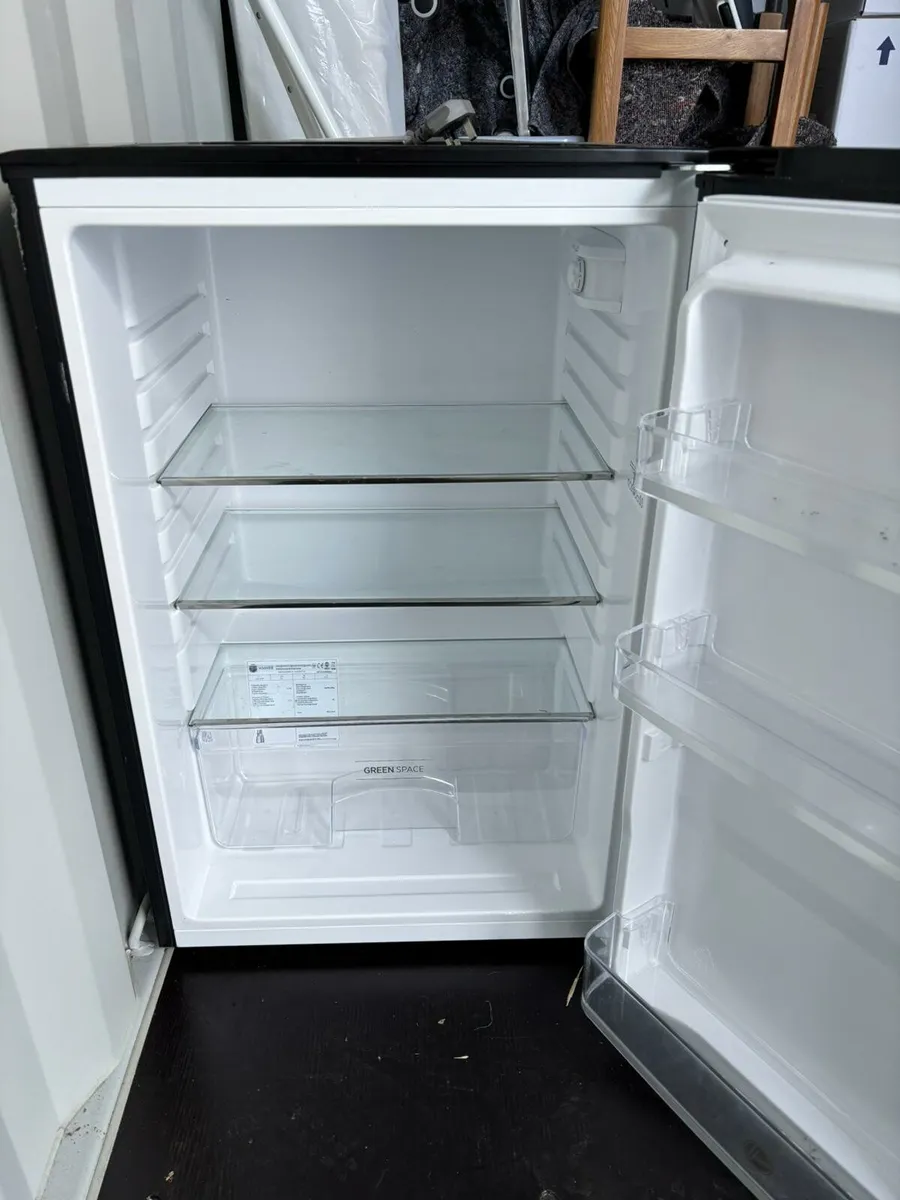 Hoover Under Counter Fridge - Image 2
