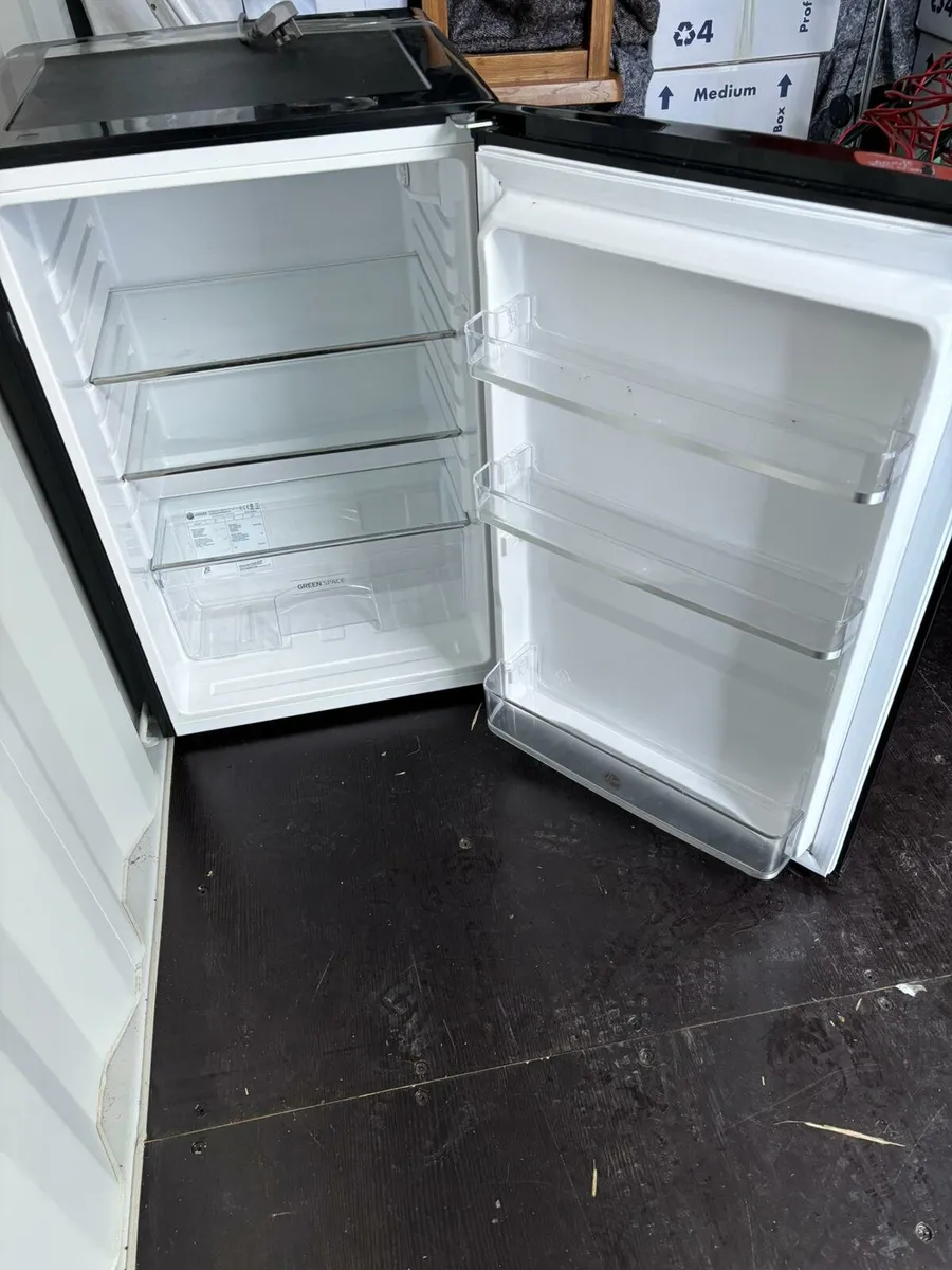 Hoover Under Counter Fridge - Image 3