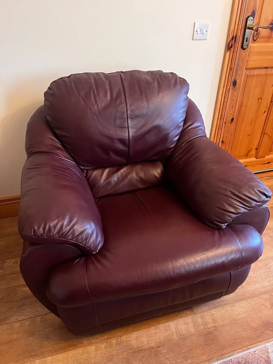 Leather Couch and Armchairs - Image 4