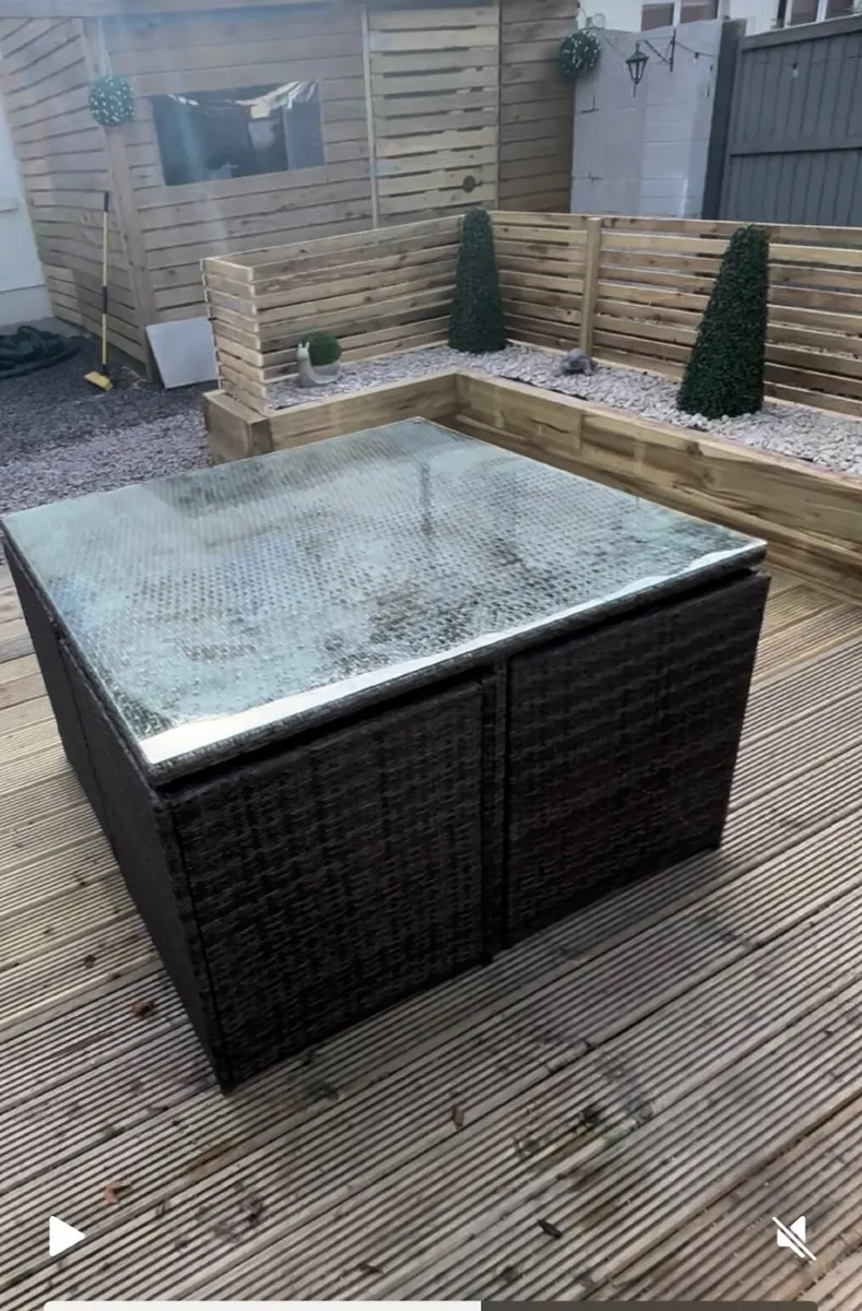 Garden furniture - Image 1