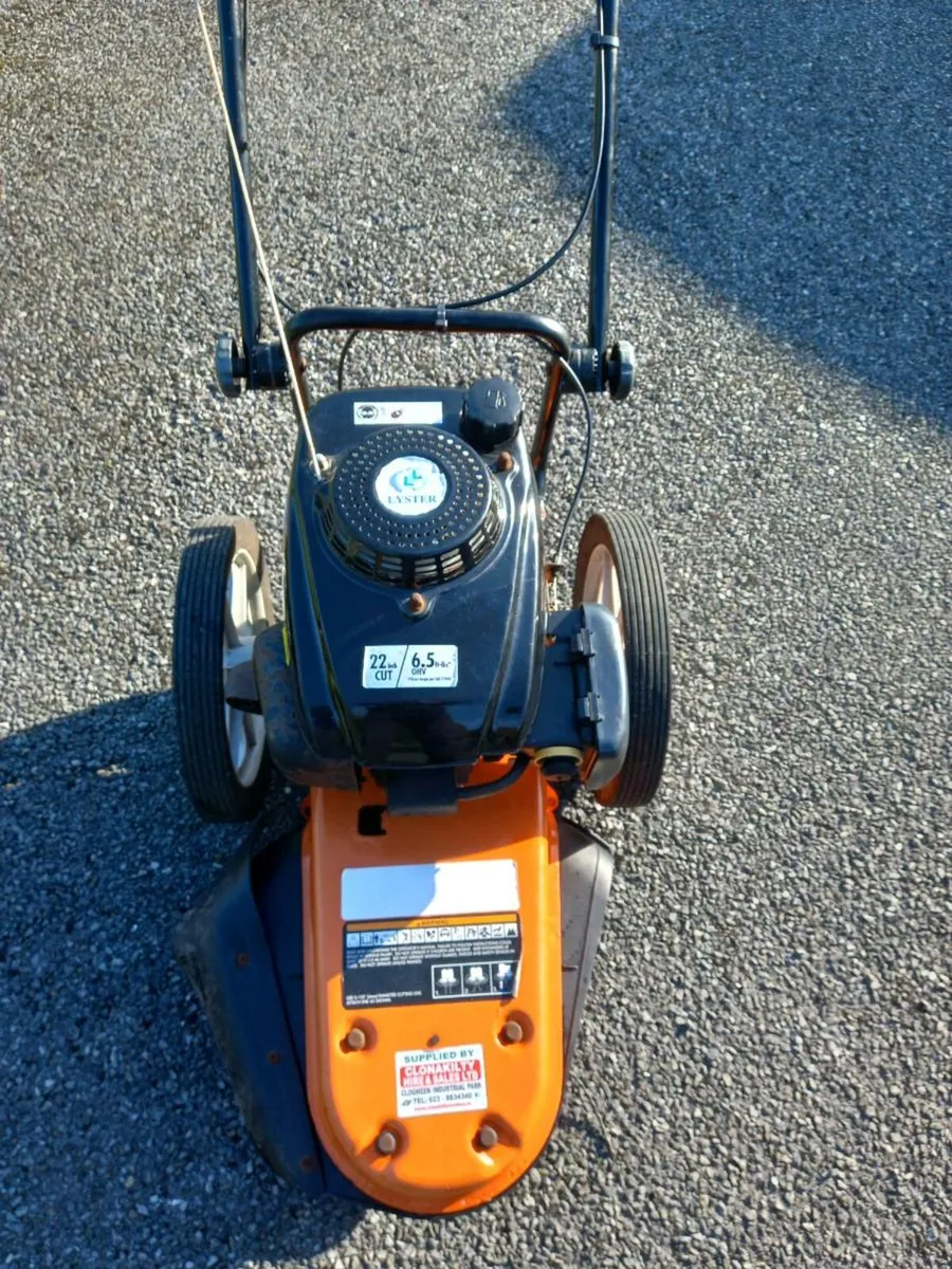Lyster Wheeled Trimmer - Image 2