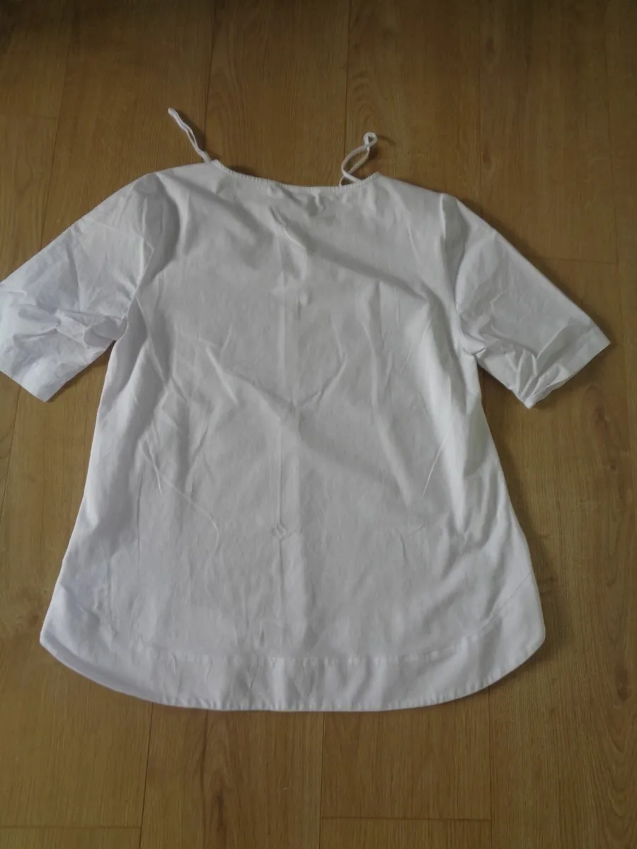 Carylon Donnelly Ladies Top for Sale - Image 3