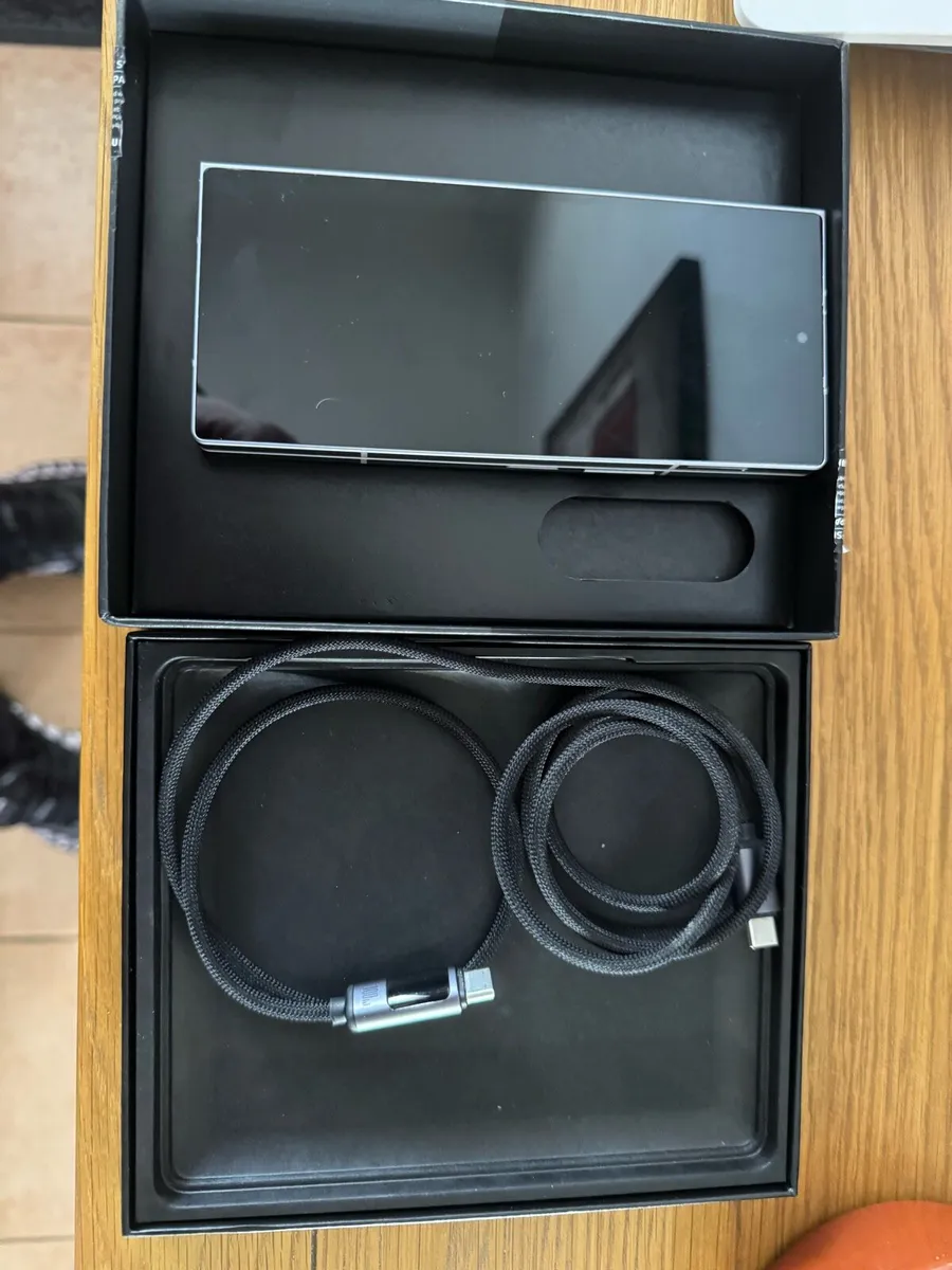 Samsung z fold 6 256gb - Image 2