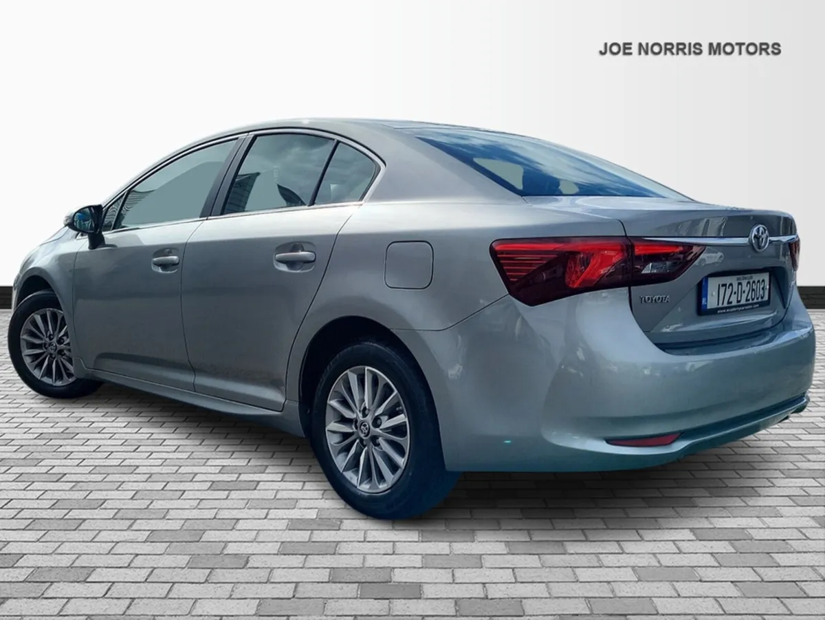 Toyota Avensis 1.6 D AURA 4DR - Image 3