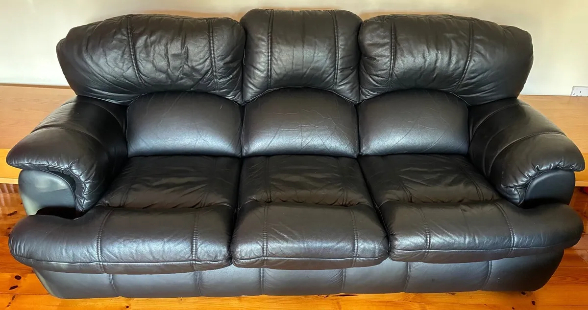 3 piece genuine  leather suite (3-1-1) - Image 1
