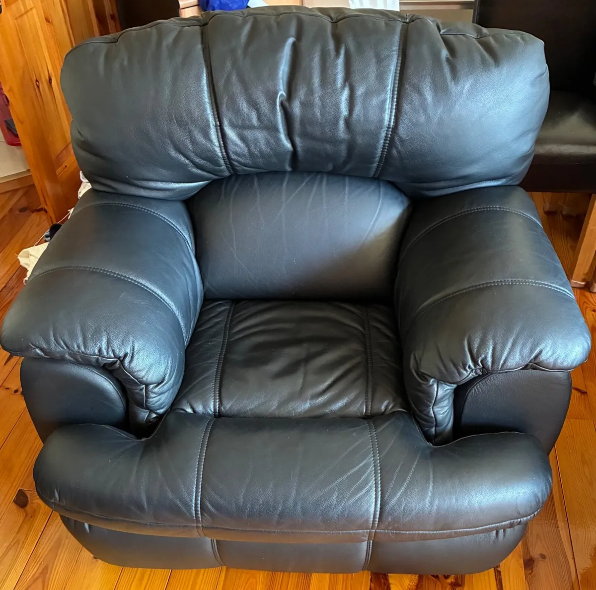 3 piece genuine  leather suite (3-1-1) - Image 2