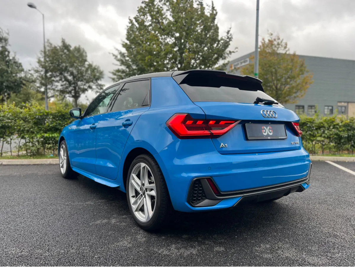 Audi A1 1.0 MANUAL *FULL SERVICE HISTORY* - Image 3
