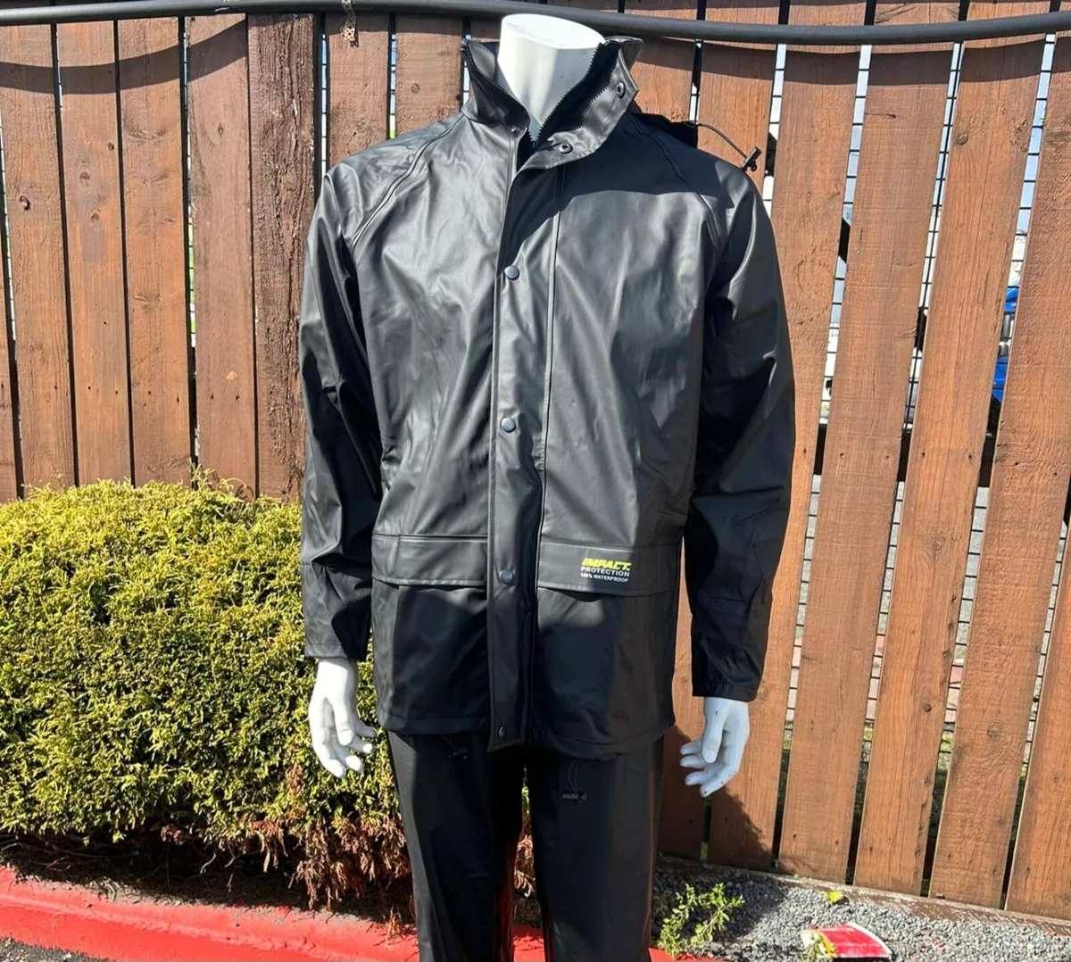 impact BREATHABLE WATERPROOF 100% - Image 1