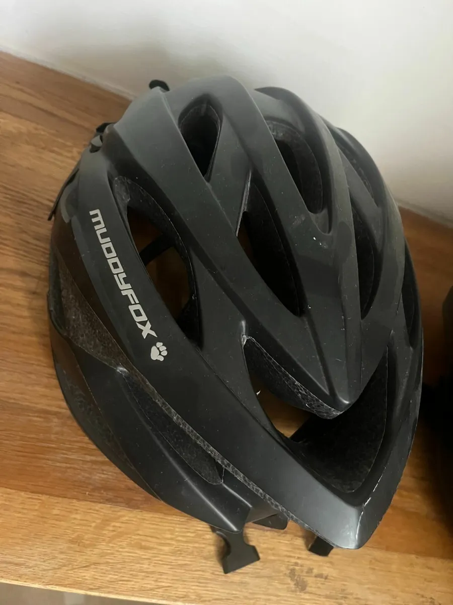 Muddyfox Cycling Helmet