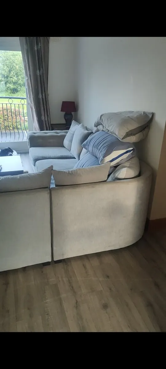 Couch - Image 1