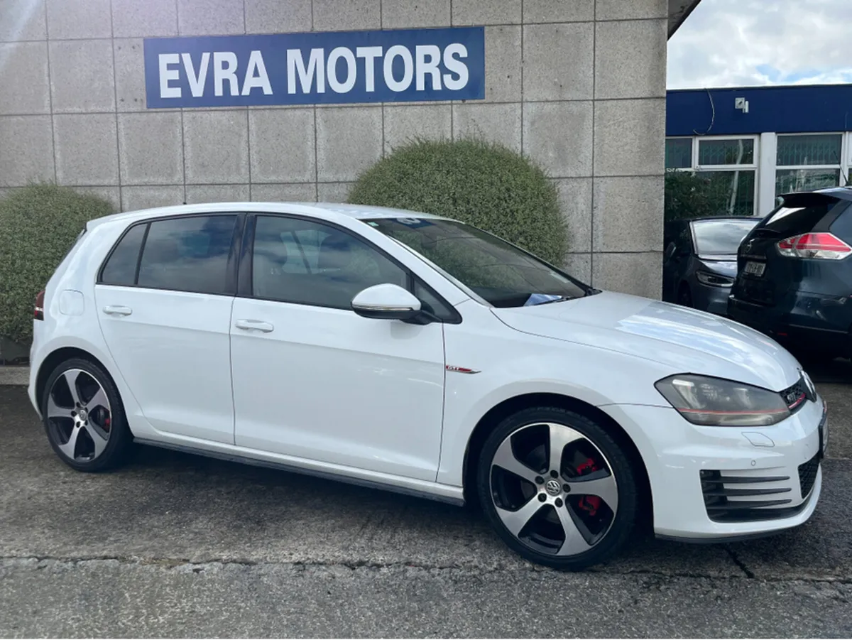 Volkswagen Golf GTI AUTOMATIC 2.0 PETROL - Image 3