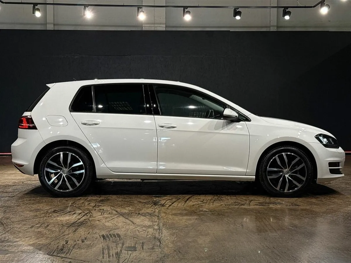 Volkswagen Golf 1.4 HIGHLINE - CRUISE CONTROL - HE - Image 2